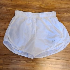 Brand new NIKE workout shorts!!🤩🤩